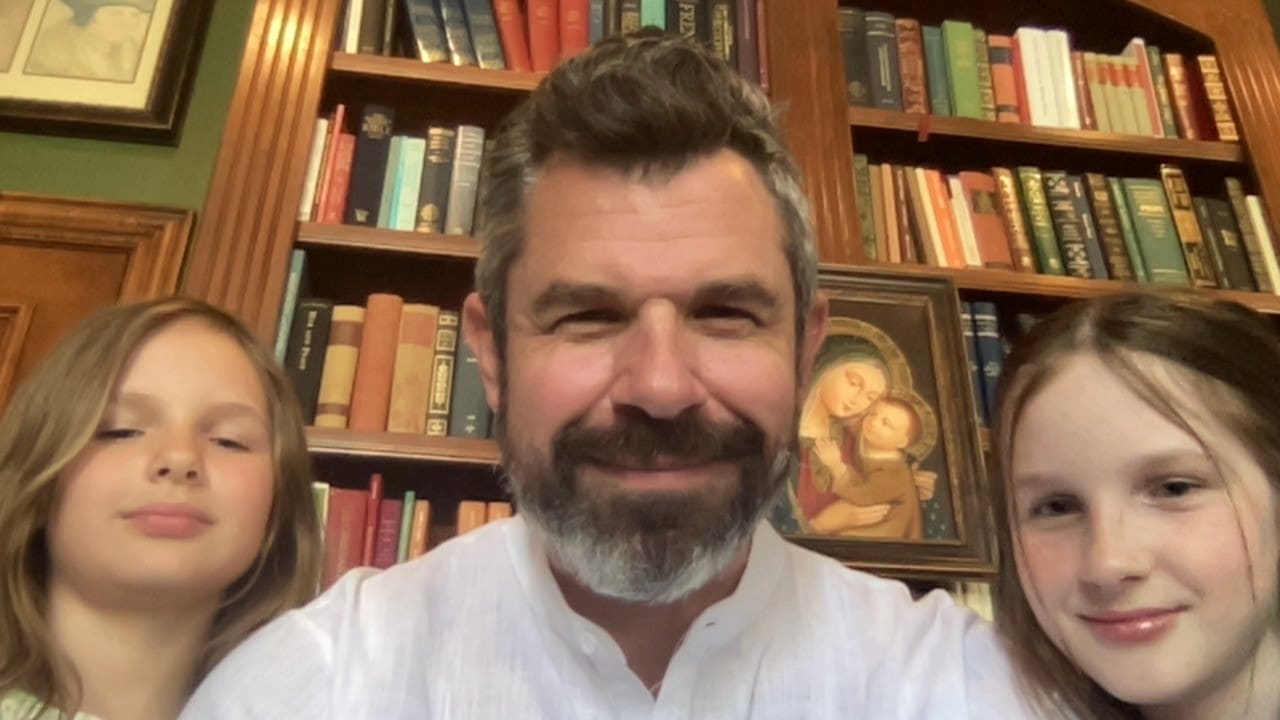 1072 taylor and his daughters talk holy week and easter podcast